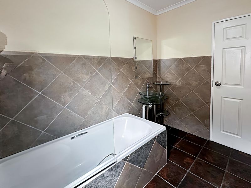 3 Bedroom Townhouse for Sale in Raisethorpe - Photo 7