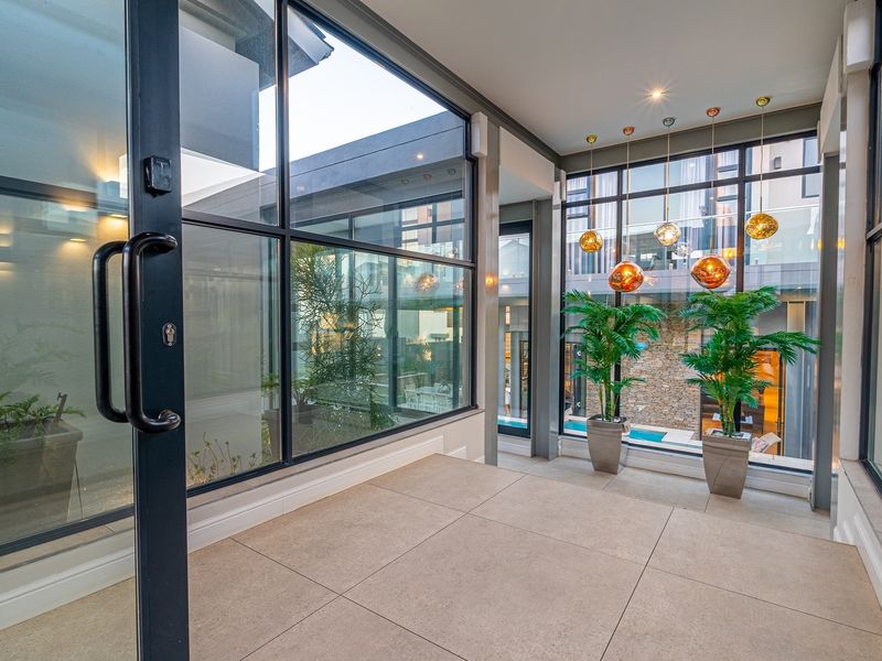 Exquisite 5-Bedroom Modern Marvel  in Waterfall Country Estate - Photo 5