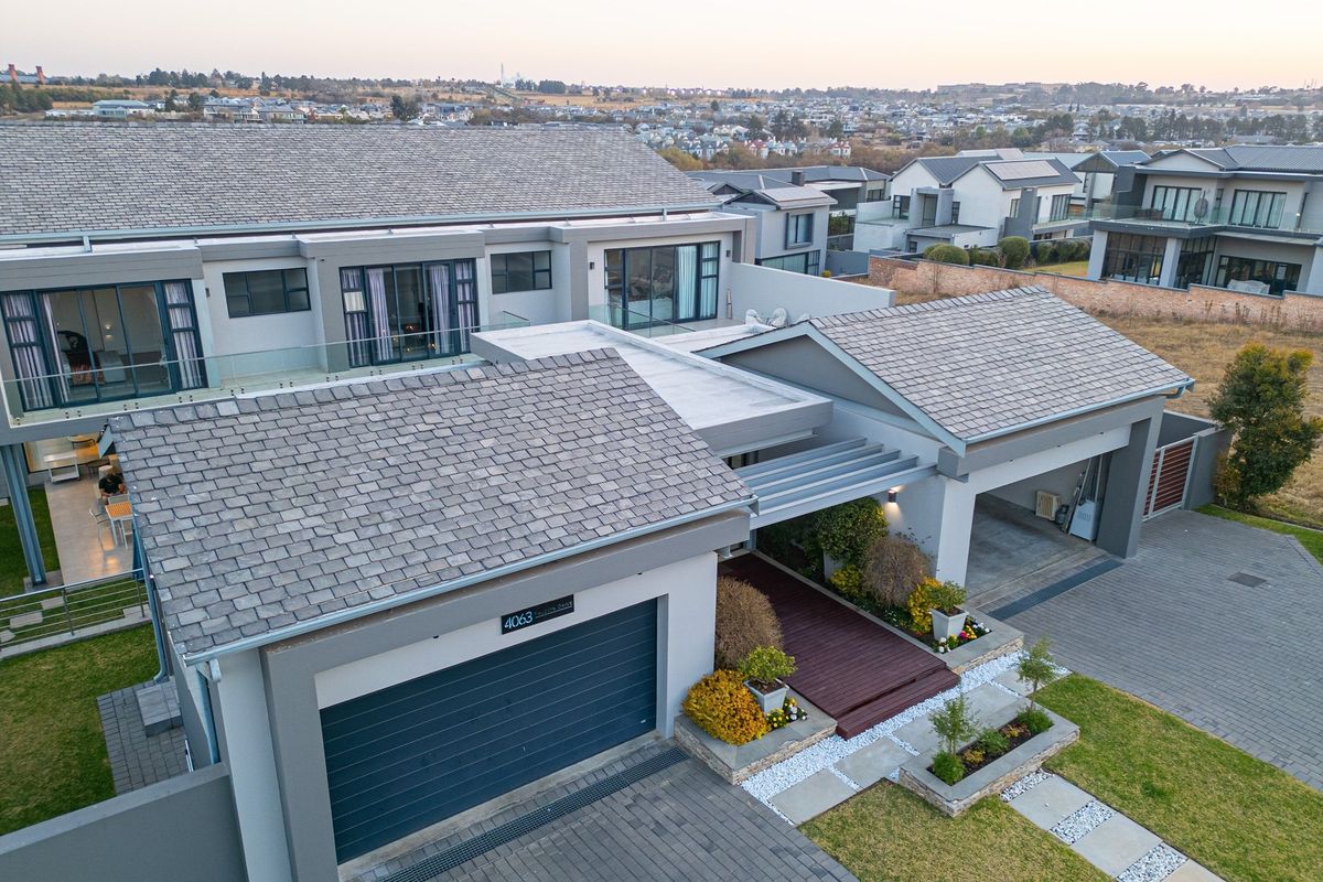 Exquisite 5-Bedroom Modern Marvel  in Waterfall Country Estate - Photo 3
