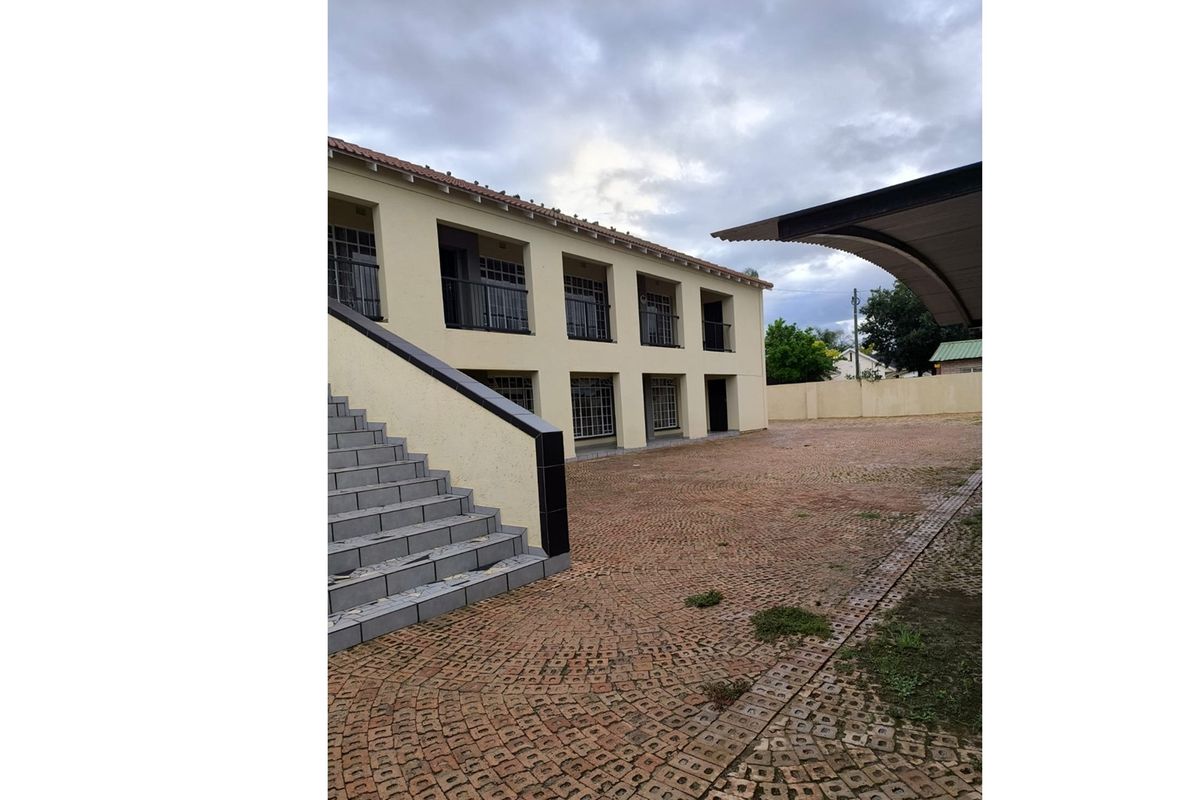 Block of apartments for sale in Flamwood" - Photo 2