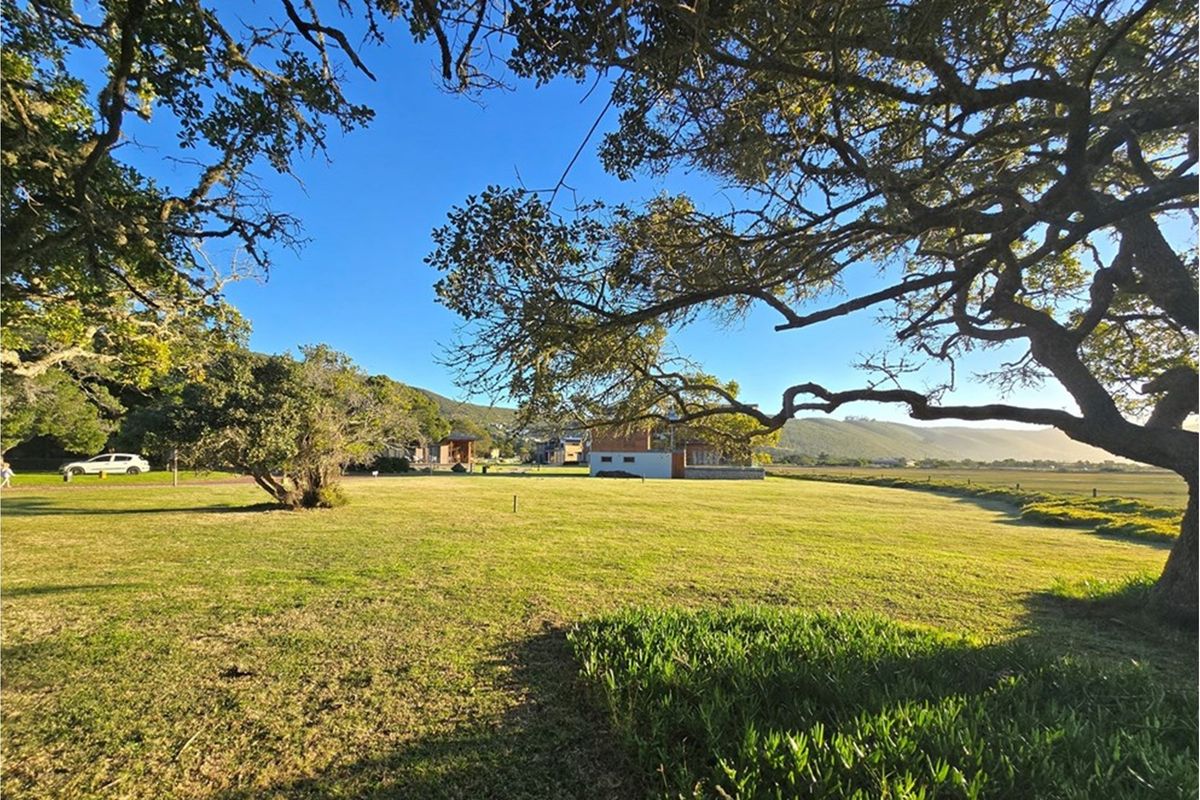 Front-Row Stand with Unmatched Lagoon Views in Brenton on Lake - Photo 4
