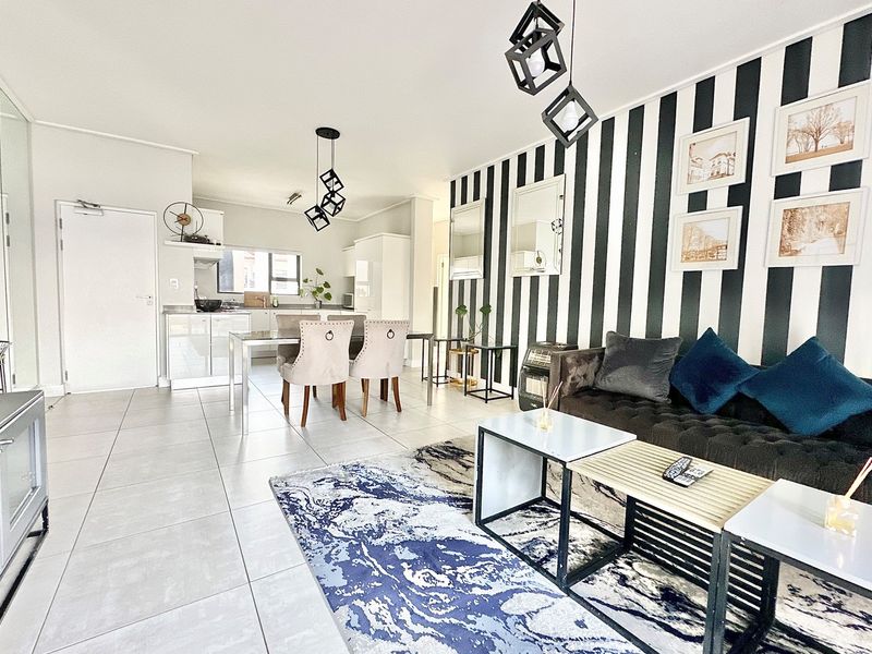 Extravagant 2Bed, 2Bath Penthouse Apartment with a Inverter - FOR SALE in The Polofields, Waterfall - Photo 7