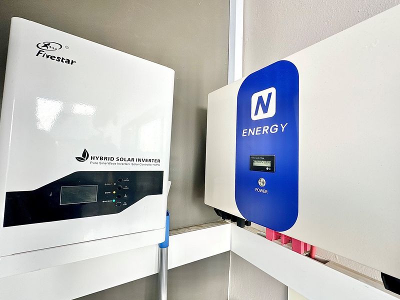 Extravagant 2Bed, 2Bath Penthouse Apartment with a Inverter - FOR SALE in The Polofields, Waterfall - Photo 2