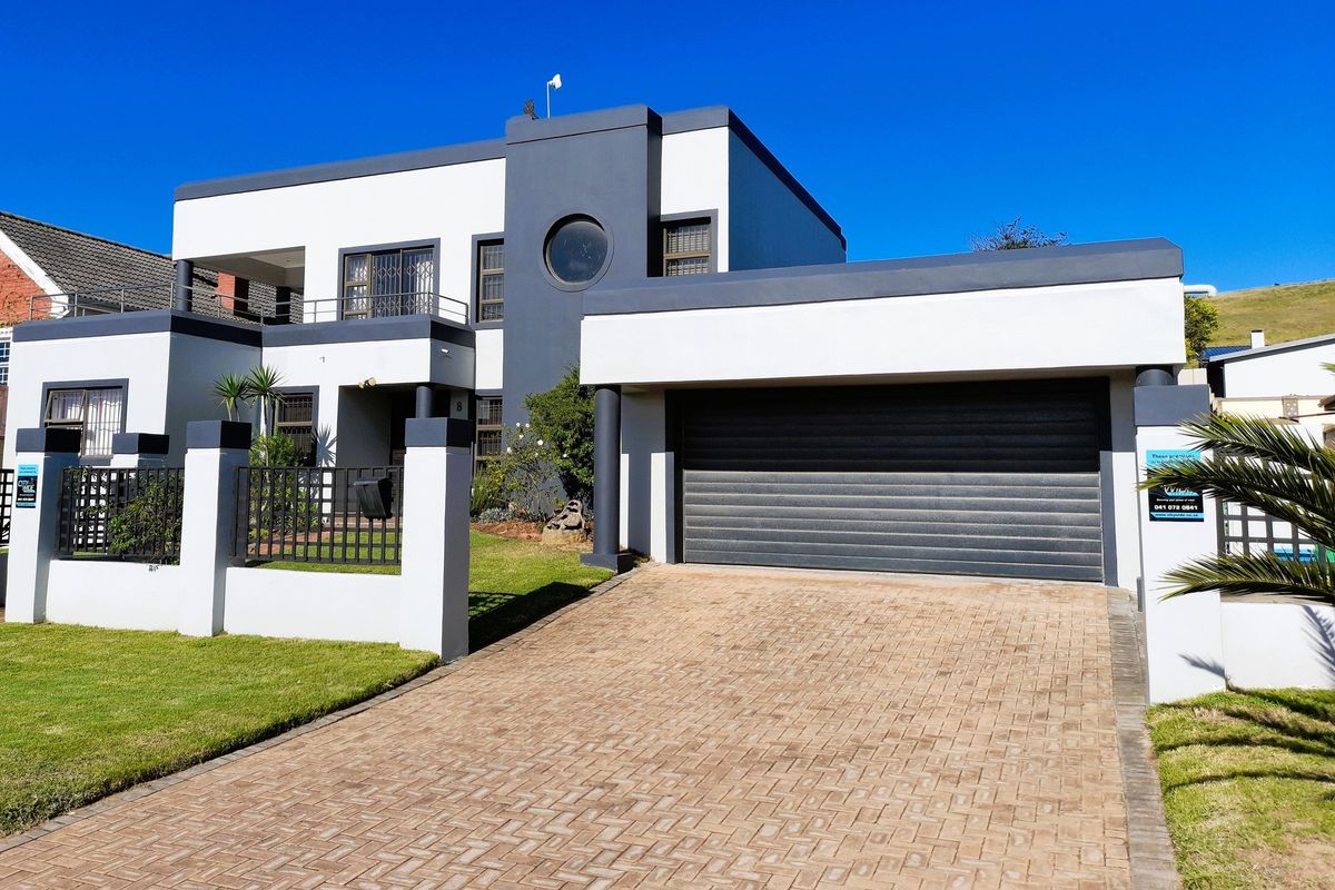 UNDER OFFER - Stylish Family Living with Elevated Entertainment Space | Kamma Heights - Photo 3