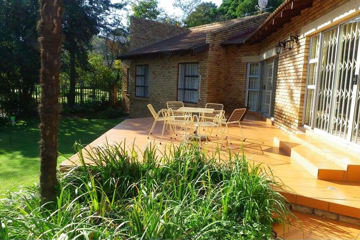 "Luxury 5-Bed Home in Parys with Price Drop!" - Photo 5