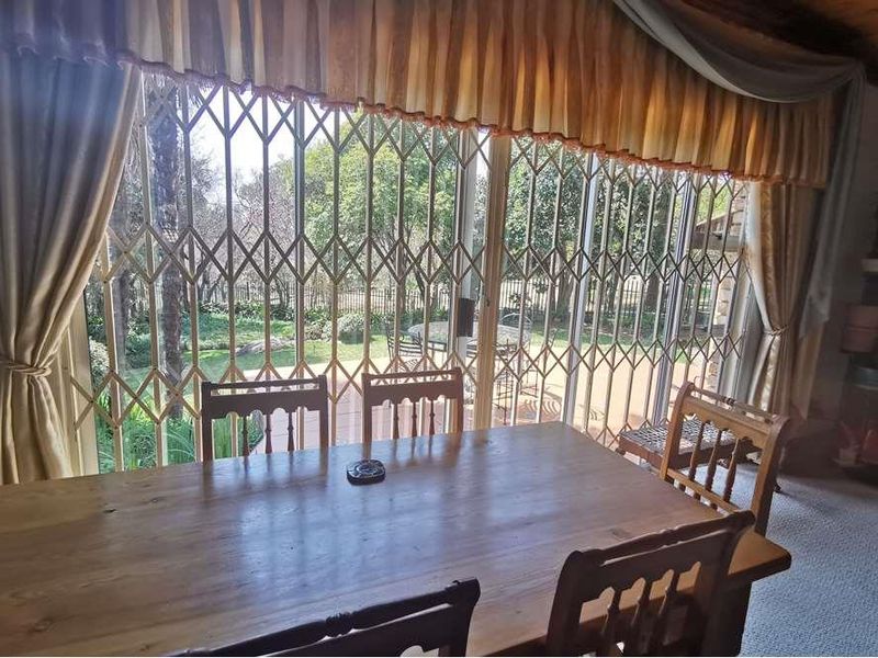 "Luxury 5-Bed Home in Parys with Price Drop!" - Photo 8