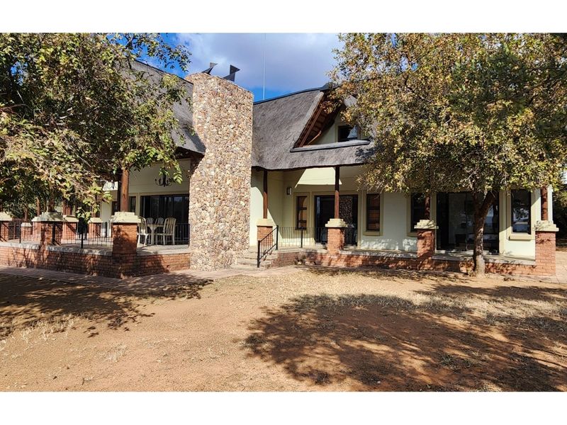 Ten Percent SHARE For Sale in Luxury 5 Bedroom Lodge Living in Zebula Golf Estate - Photo 3