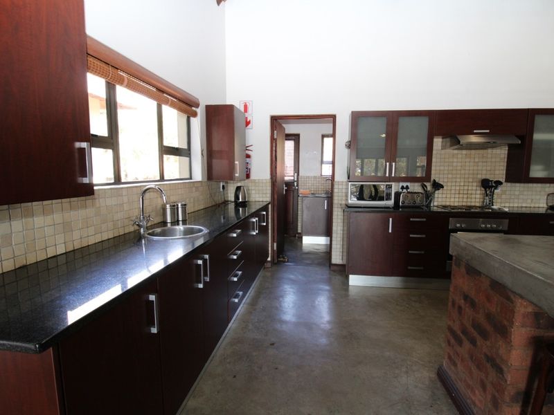 Ten Percent SHARE For Sale in Luxury 5 Bedroom Lodge Living in Zebula Golf Estate - Photo 9