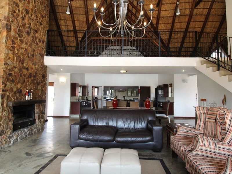 Ten Percent SHARE For Sale in Luxury 5 Bedroom Lodge Living in Zebula Golf Estate - Photo 4