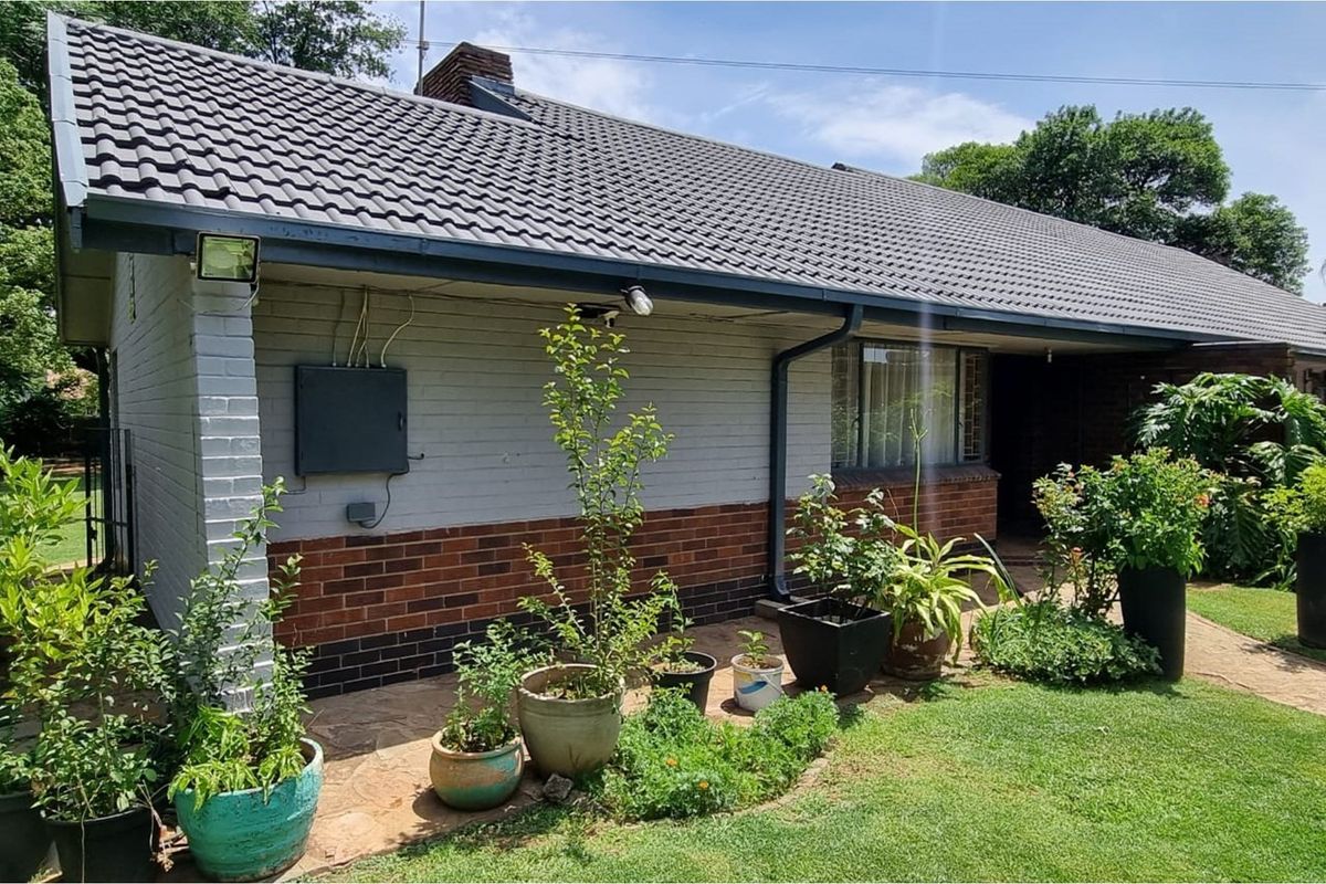 Luxury Home Reduced Price & Full Amenities - Photo 2