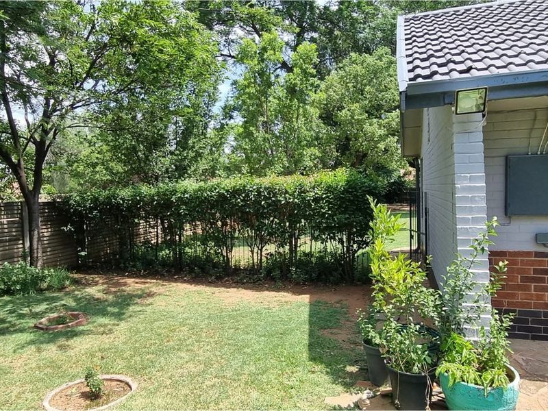 Luxury Home Reduced Price & Full Amenities - Photo 9