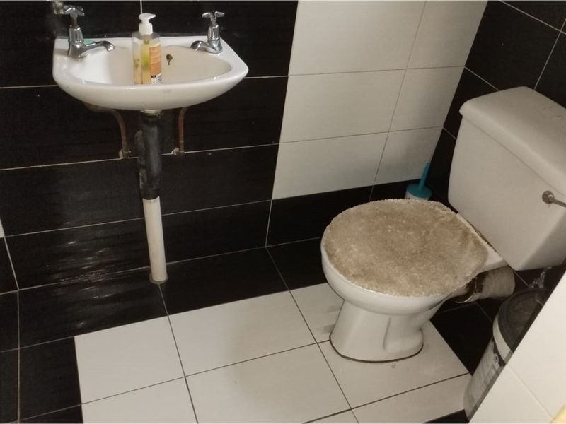 "Luxurious Modern Living in Mondeor Awaits You" - Photo 6