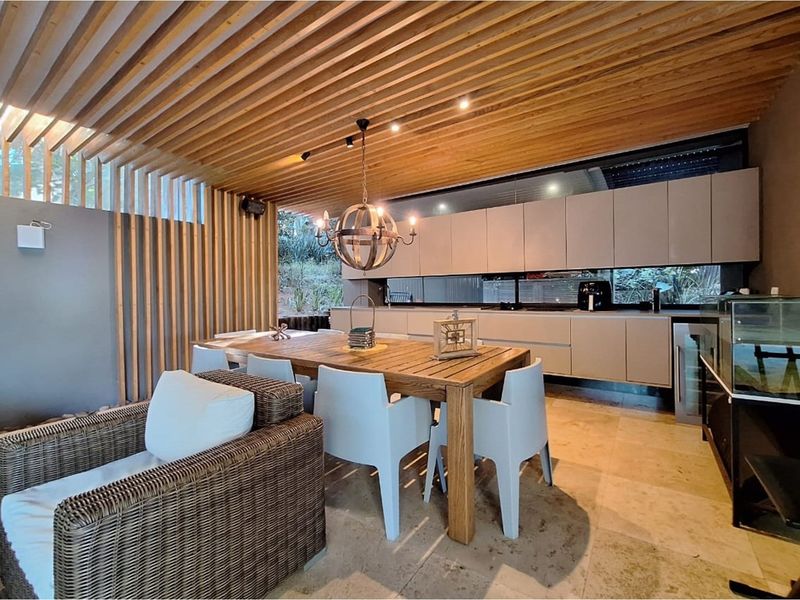 Stunning Modern 5 Bedroom Home with Ocean Views in Zimbali estate - Photo 5