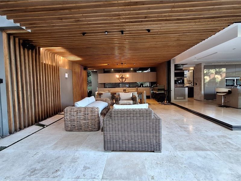 Stunning Modern 5 Bedroom Home with Ocean Views in Zimbali estate - Photo 4