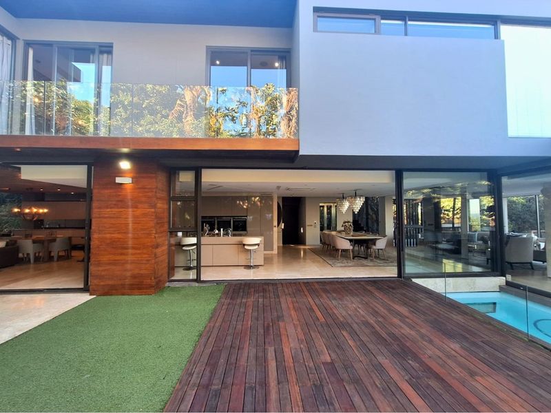 Stunning Modern 5 Bedroom Home with Ocean Views in Zimbali estate - Photo 2