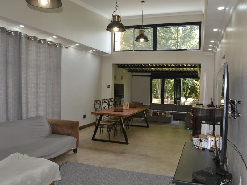 "Modern Elegance Meets Country Living in Raslouw AH" - Photo 4