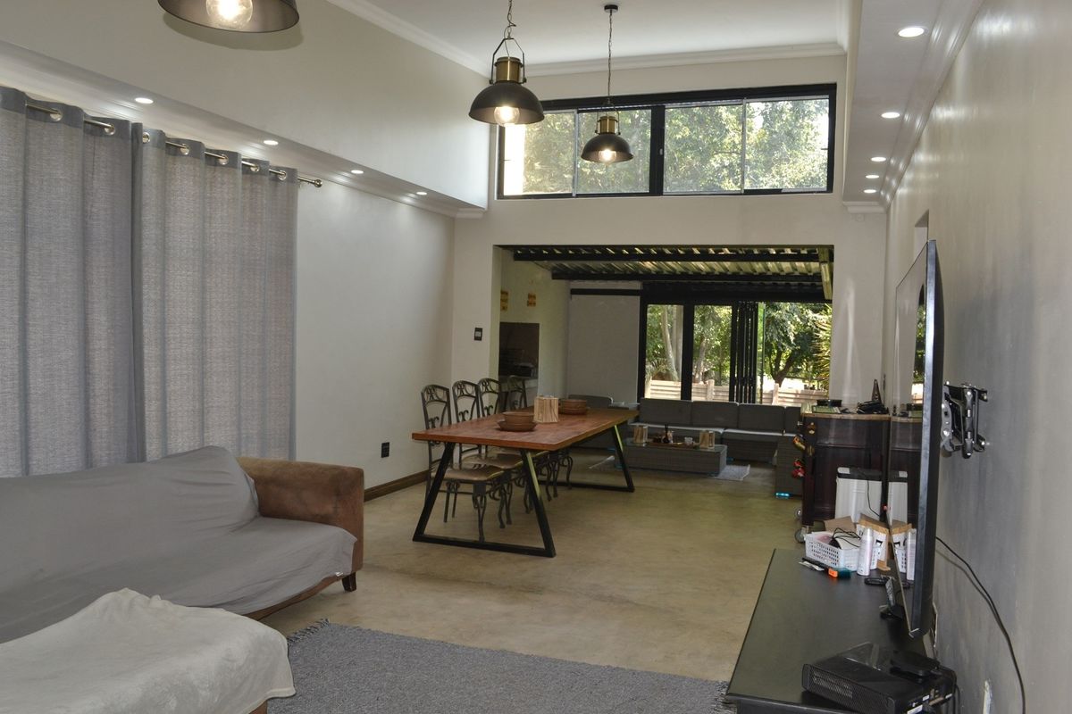 "Modern Elegance Meets Country Living in Raslouw AH" - Photo 4