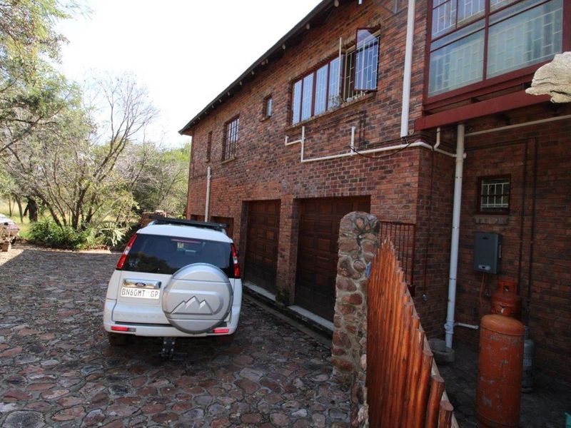 Pulani Park - Naboomspruit Large House and flat in Private Game Reserve with solar system - Photo 2
