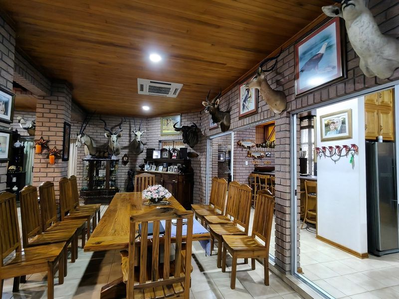 Spacious 5-Bedroom Family Home in Nelspruit Ext 11 - Move-In Ready with Exceptional Extras - Photo 4