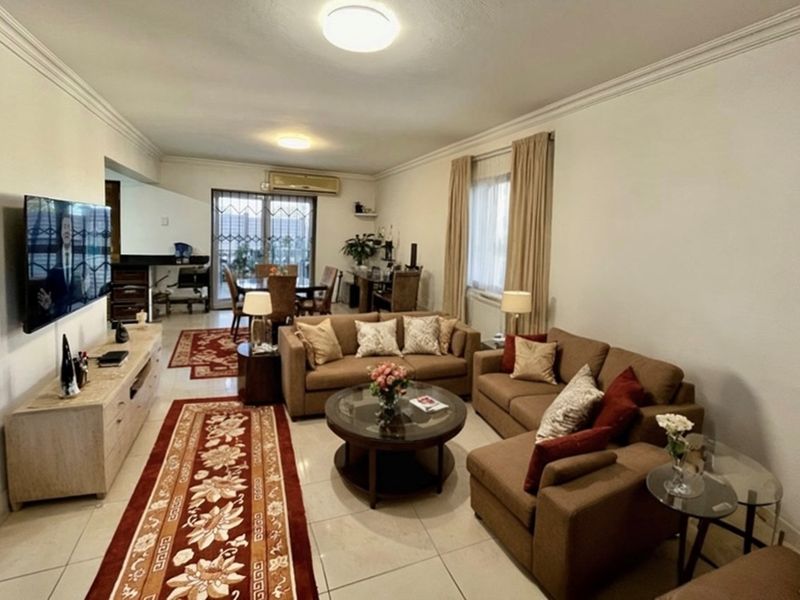 3 Bedroom Townhouse for Sale in Raisethorpe - Photo 3