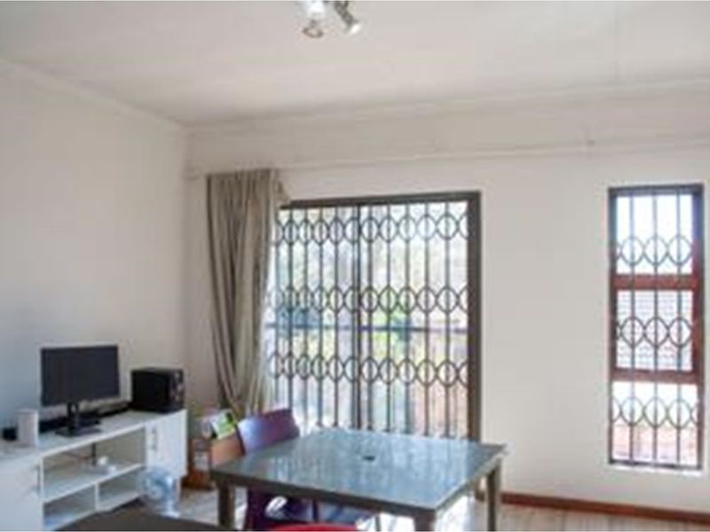 Exquisite Ground Floor Apartment - 2 Bedrooms, Prime Vorna Valley Location - Photo 6