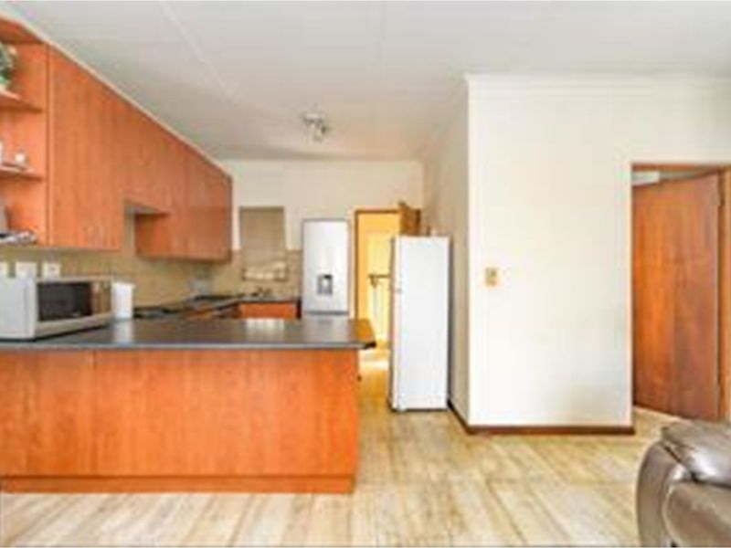 Exquisite Ground Floor Apartment - 2 Bedrooms, Prime Vorna Valley Location - Photo 9