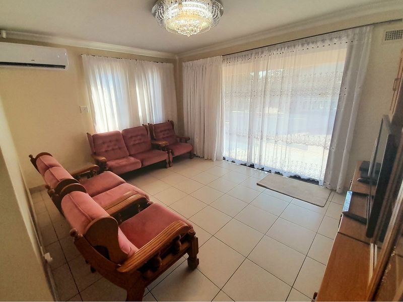 UNMISSABLE DEAL - YOUR  LUXURIOUS  DREAM   HOME AWAITS  IN PARKGATE  VERULAM - Photo 5