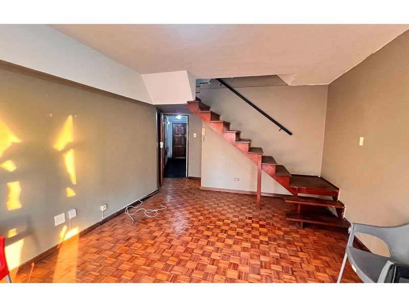 Charming 1-Bed Apartment in Durban Central for Sale - Photo 5