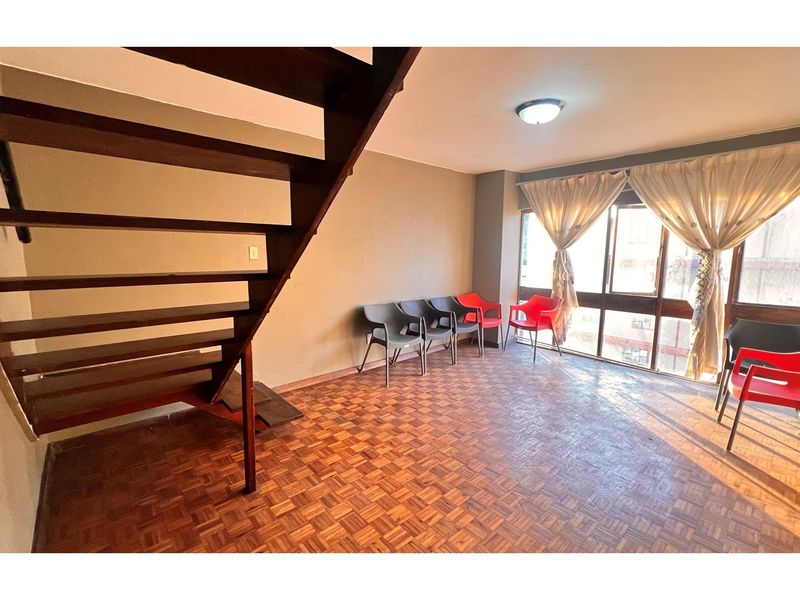 Charming 1-Bed Apartment in Durban Central for Sale - Photo 3