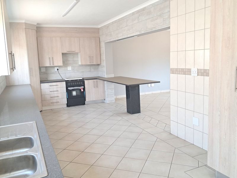 Brand new spacious apartment in THE CLAREMONT TRIO appartment block - Photo 2