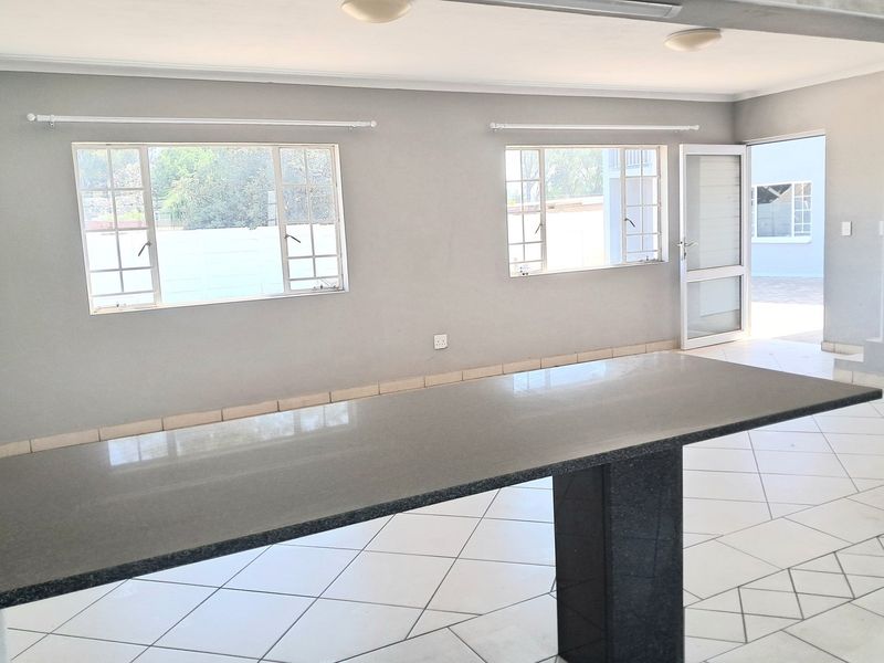 Brand new spacious apartment in THE CLAREMONT TRIO appartment block - Photo 5