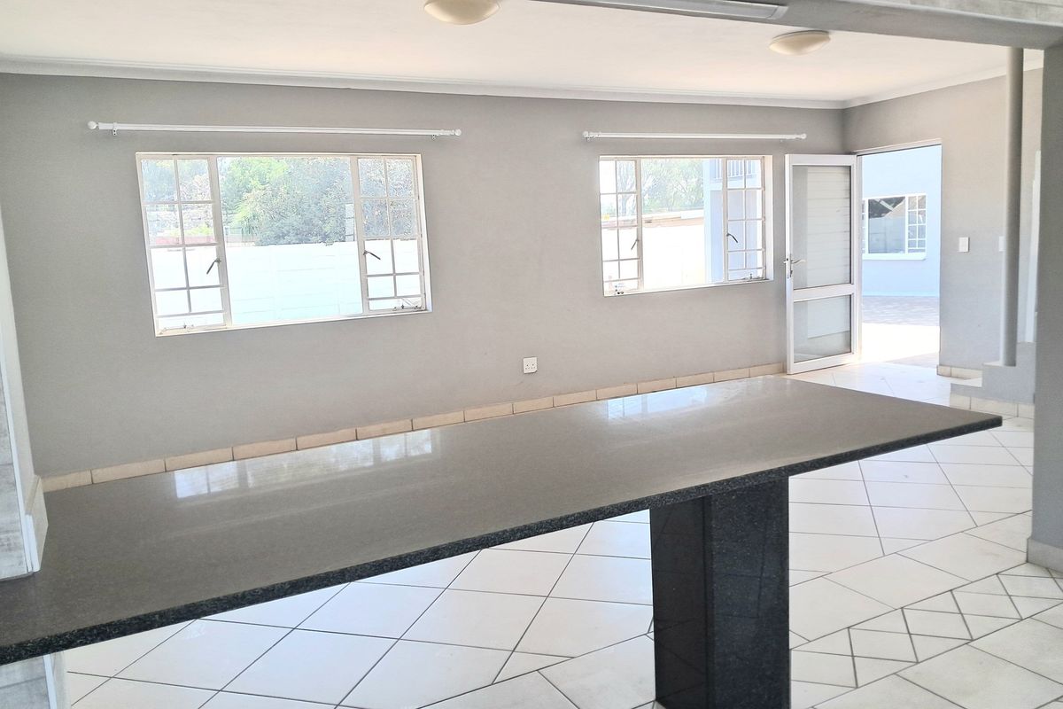 Brand new spacious apartment in THE CLAREMONT TRIO appartment block - Photo 5