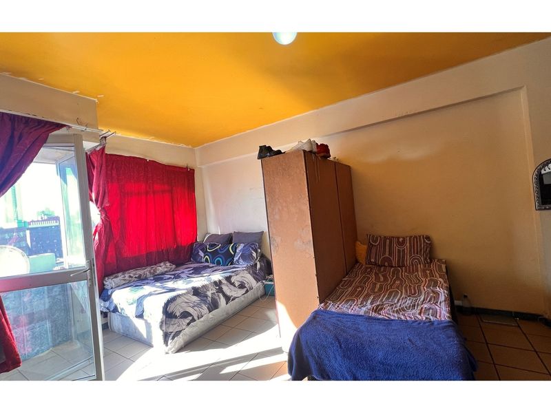 Investment Opportunity, Expand your Portfolio with this Studio Apartment for Sale in South Beach. - Photo 5