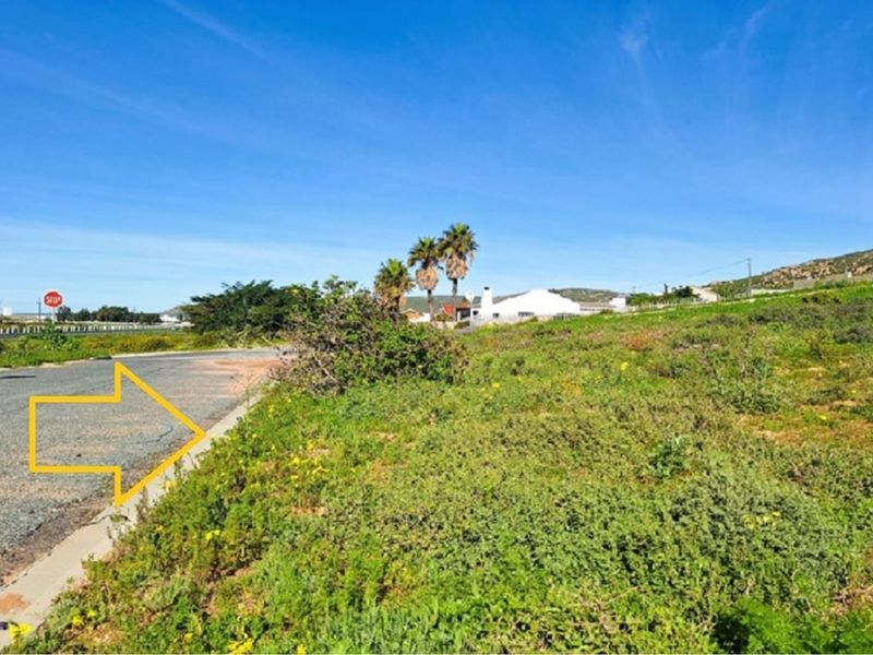 Best buy: Large Corner Stand with Sea Views in sought after Da Gama Bay. - Photo 8