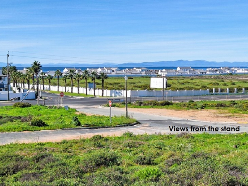 Best buy: Large Corner Stand with Sea Views in sought after Da Gama Bay. - Photo 4