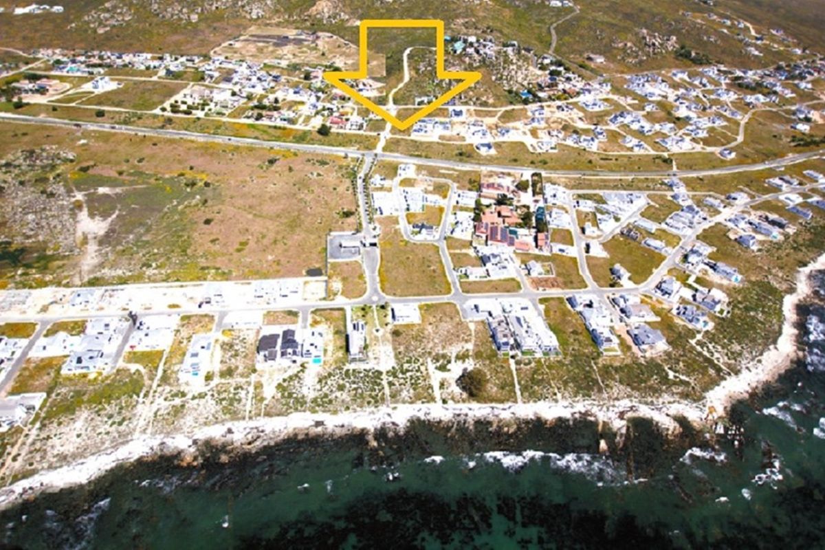 Best buy: Large Corner Stand with Sea Views in sought after Da Gama Bay. - Photo 2