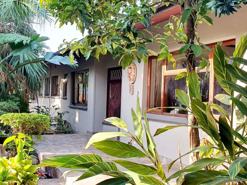 Sturdy and classy home on offer with sea views, pool and jacuzzi. - Photo 2