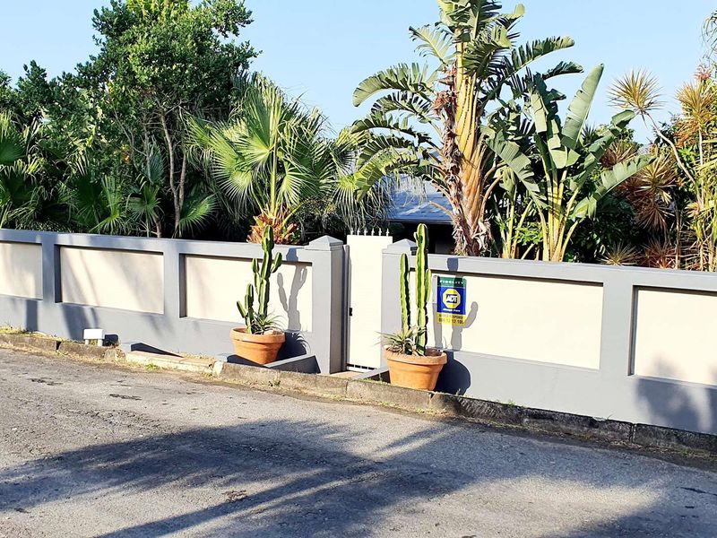 Sturdy and classy home on offer with sea views, pool and jacuzzi. - Photo 9