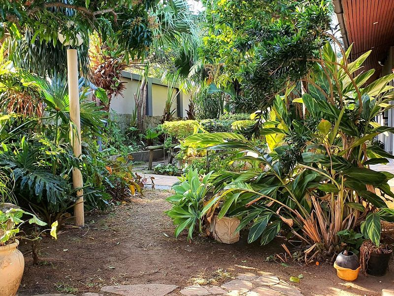 Sturdy and classy home on offer with sea views, pool and jacuzzi. - Photo 8
