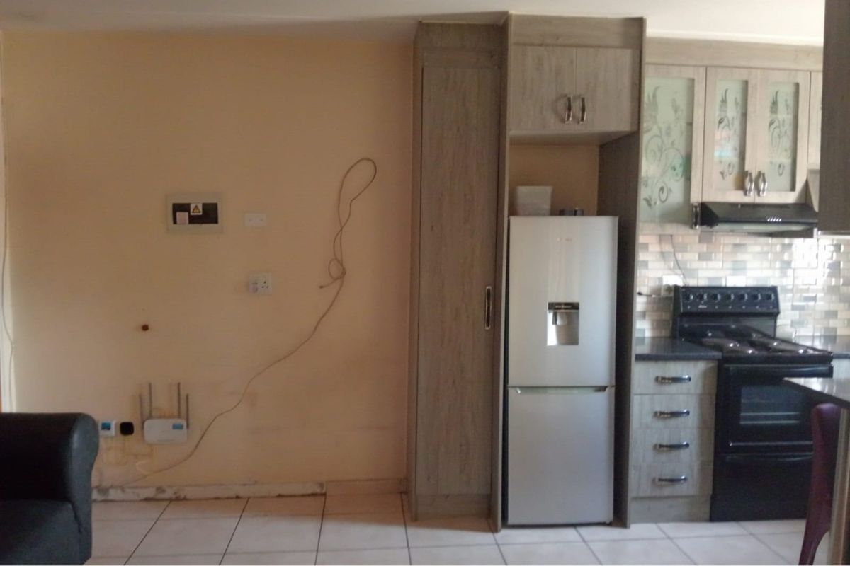 2-Bedroom Apartment in Fleurhof for Sale - Photo 3