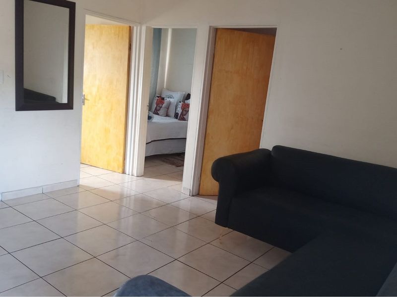 2-Bedroom Apartment in Fleurhof for Sale - Photo 5