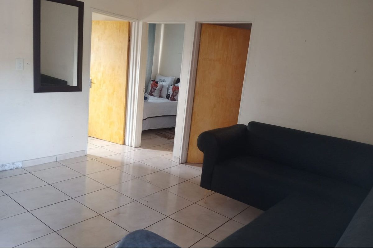 2-Bedroom Apartment in Fleurhof for Sale - Photo 5