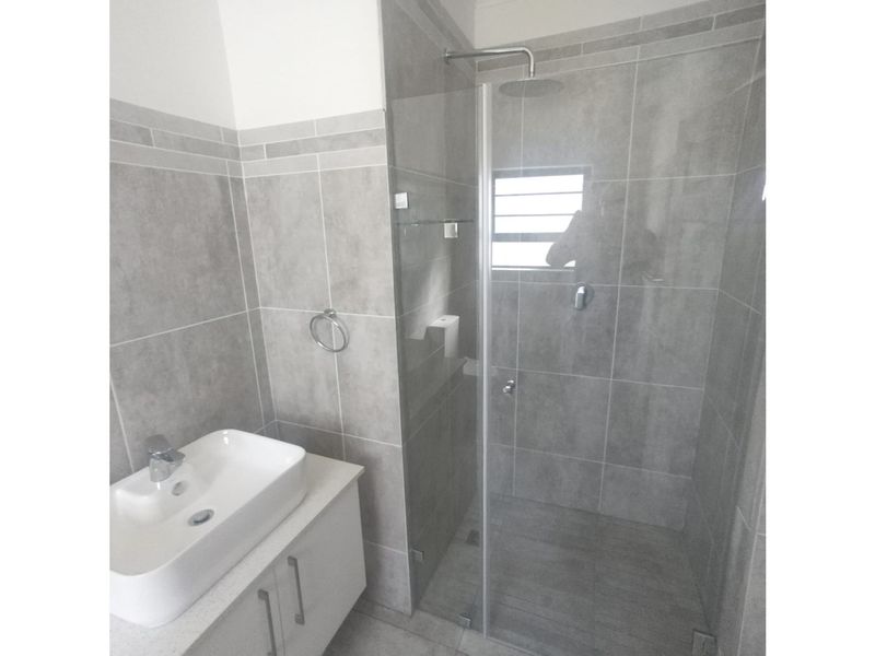 Luxury home with Sea Views in Jeffreys Bay - Photo 9