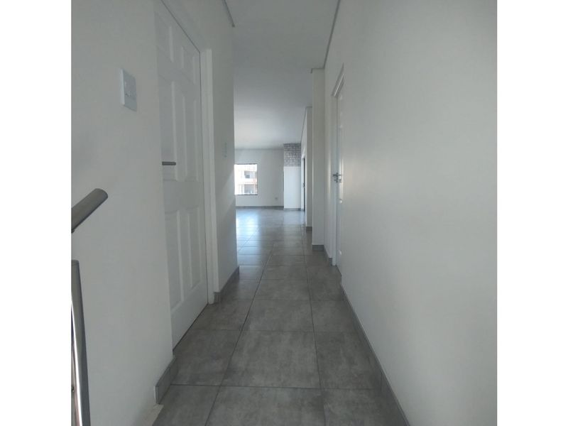 Luxury home with Sea Views in Jeffreys Bay - Photo 10