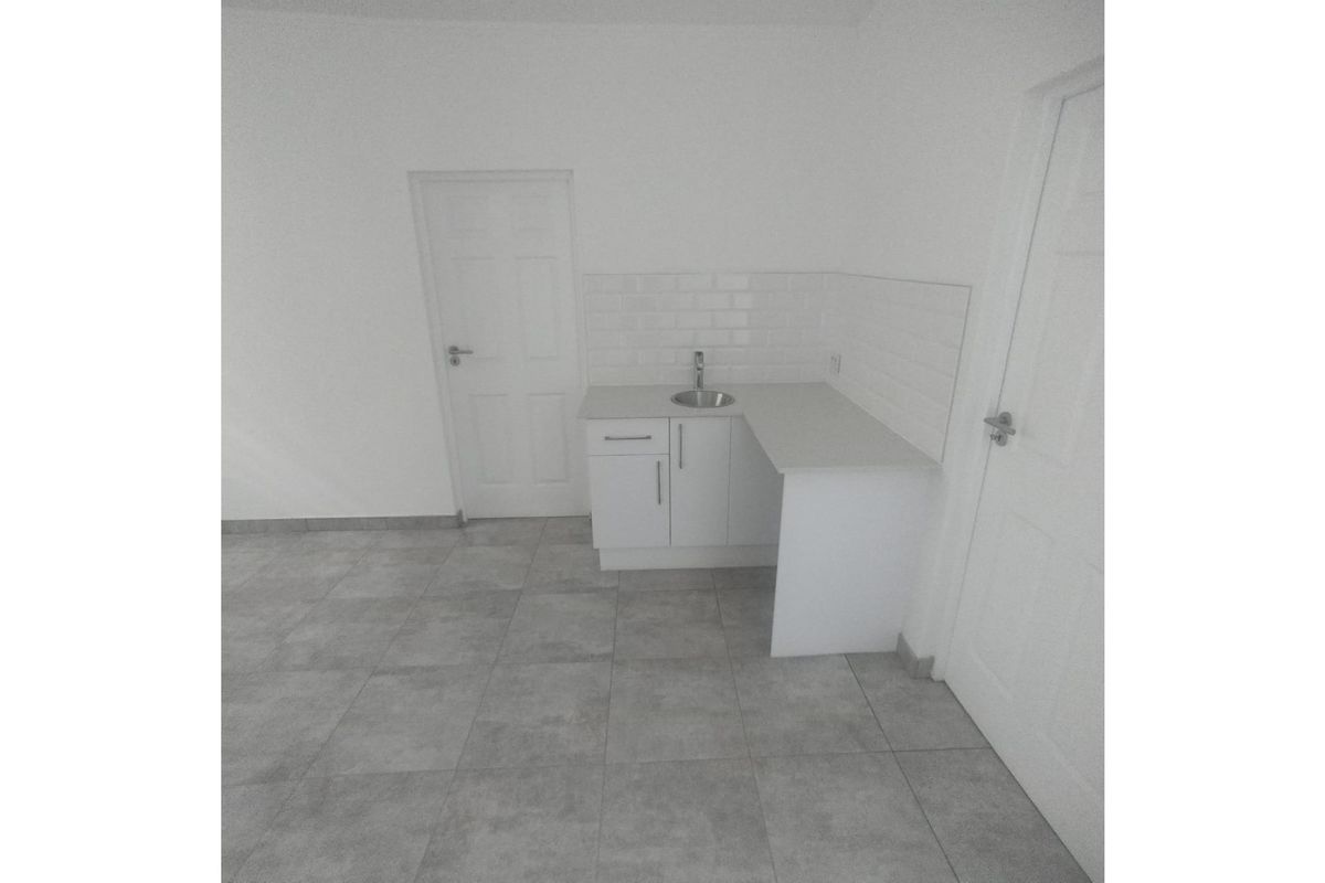 Luxury home with Sea Views in Jeffreys Bay - Photo 4