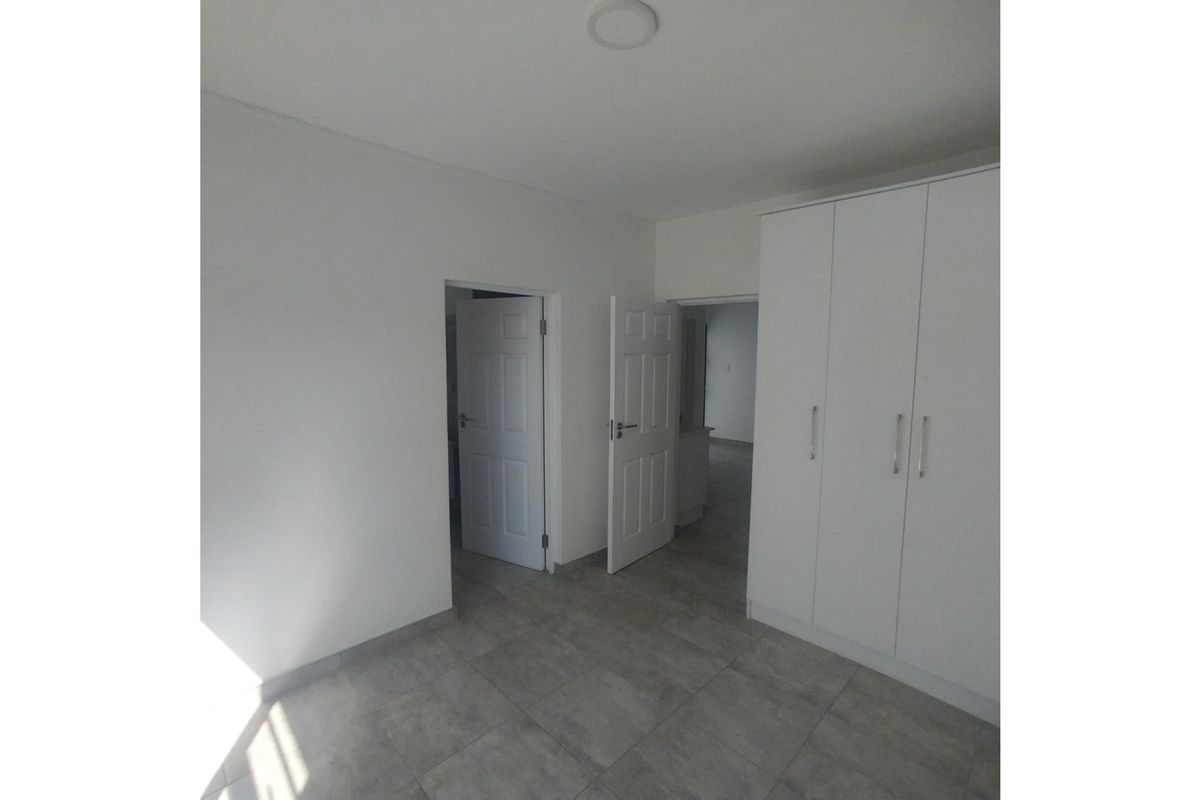 Luxury home with Sea Views in Jeffreys Bay - Photo 5