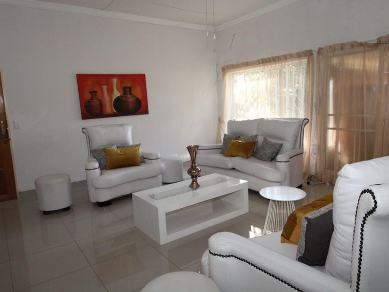 Farm 21.4 hectare near Modimolle in Limpopo - spectacular mountain views. - Photo 3