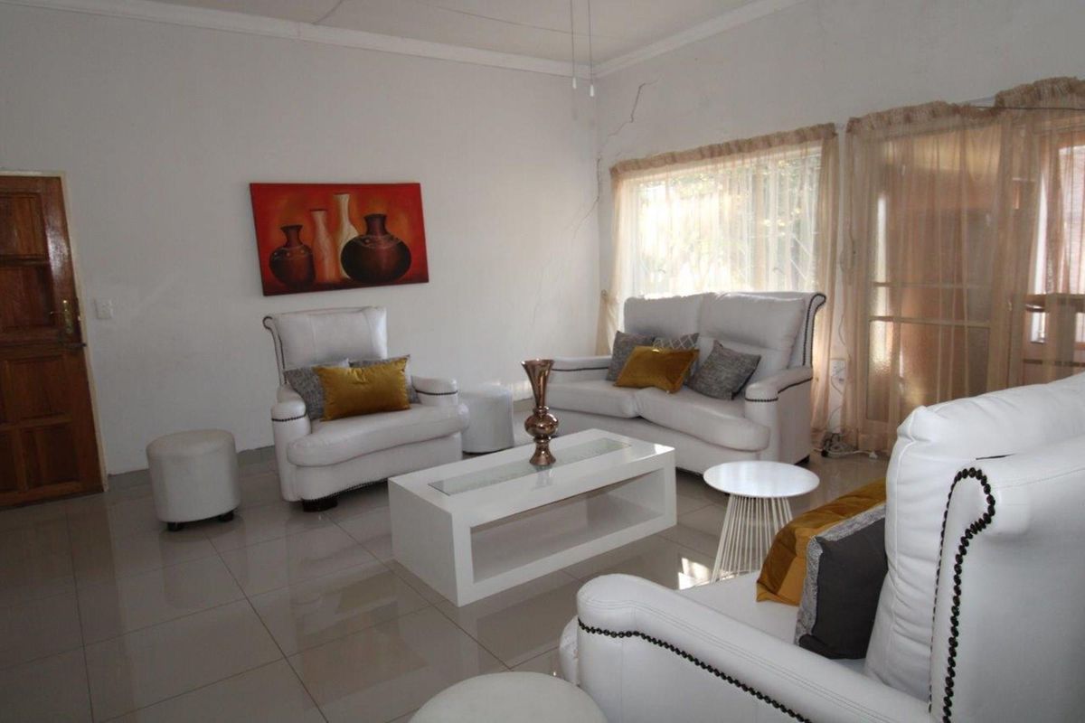 Farm 21.4 hectare near Modimolle in Limpopo - spectacular mountain views. - Photo 3