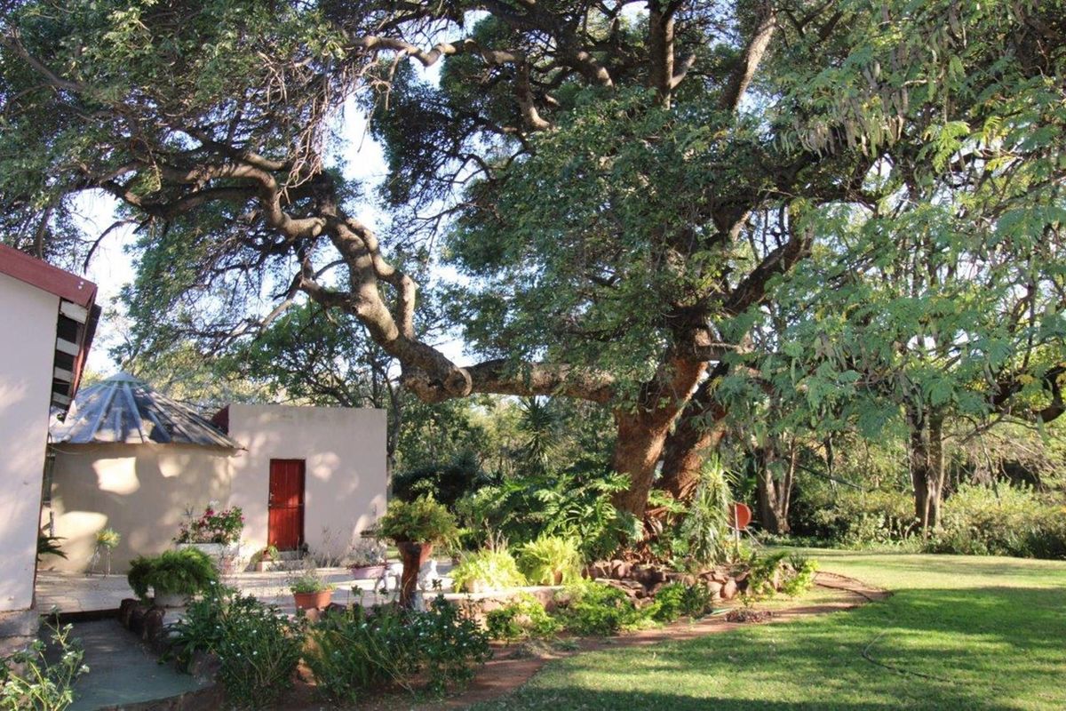 Farm 21.4 hectare near Modimolle in Limpopo - spectacular mountain views. - Photo 2