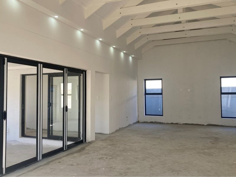Tranquil Modern Living: No Transfer Duty! - Photo 7